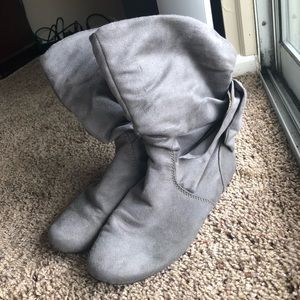 Aldo Grey Suede Ankle Boots w/Bow 7.5